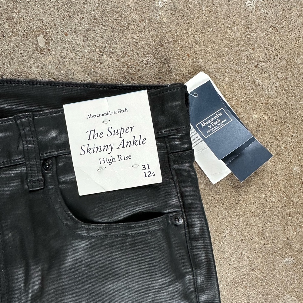 NWT Abercrombie & Fitch The Super Skinny High Ankle High Rise Black Size 31|12S - Picture 3 of 5